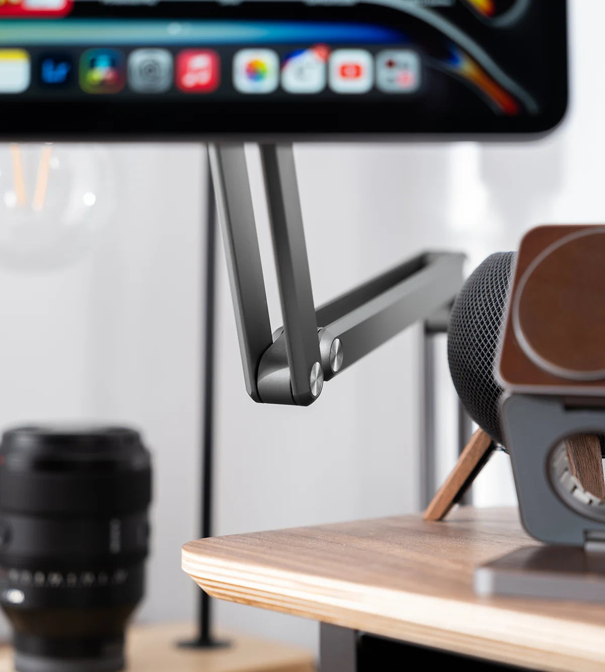 X36 Magnetic Flexible Stand for Ipad